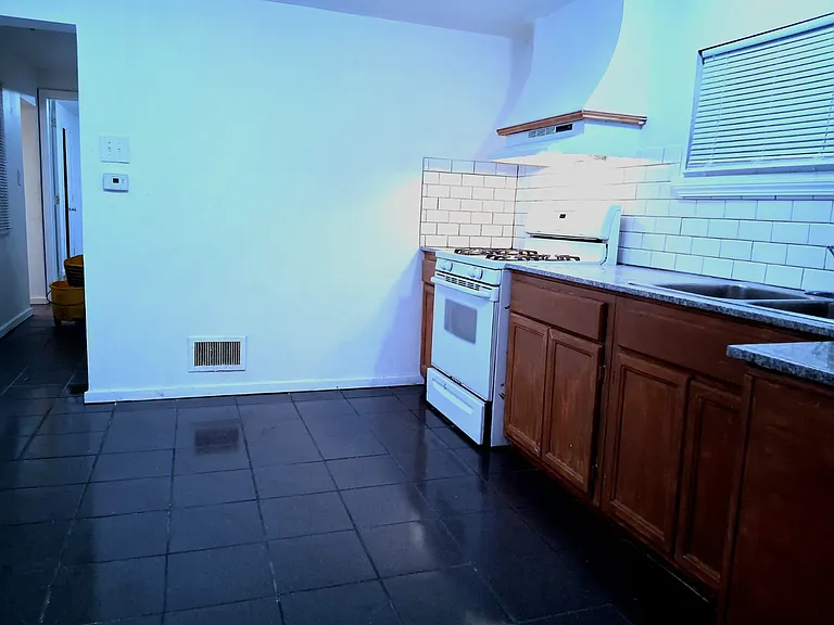 6722 Alabama Ave — Photo 3