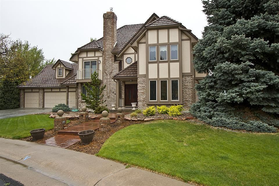 Exterior - Front
