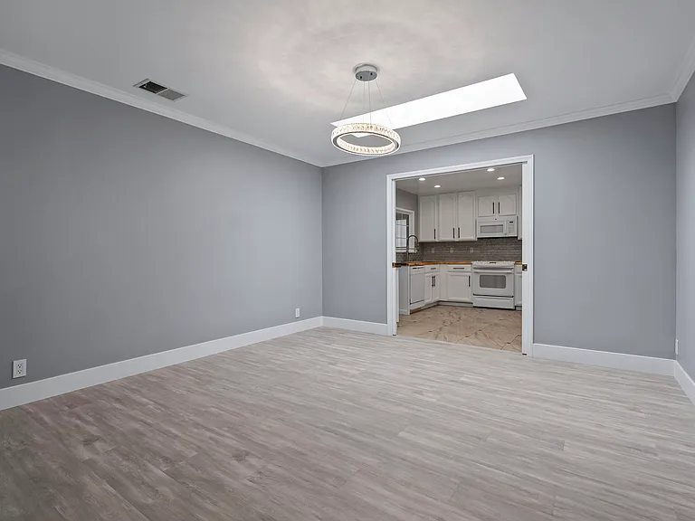 3438 Fife Way — Photo 15