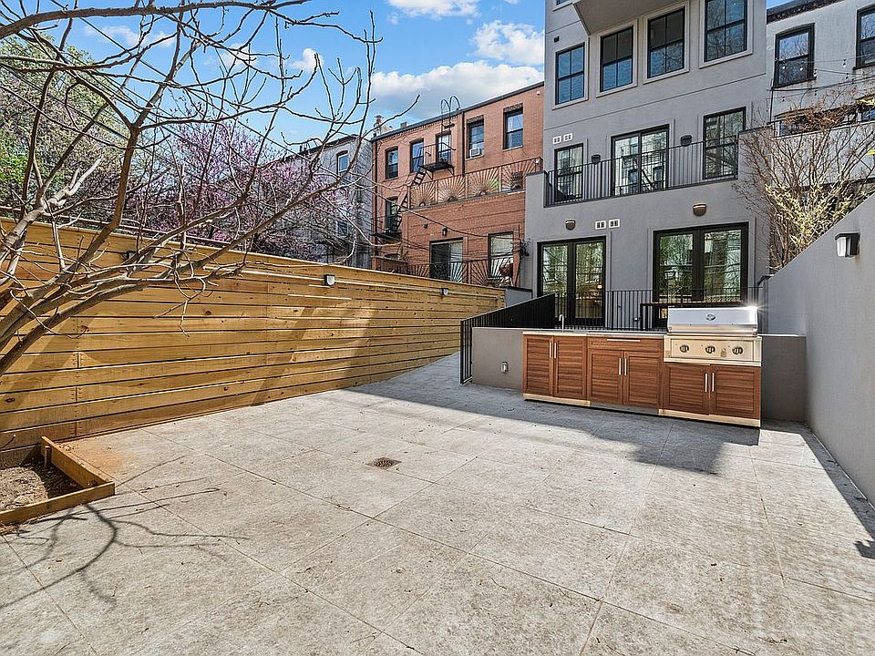 1st image of 147 Luquer St Unit 1