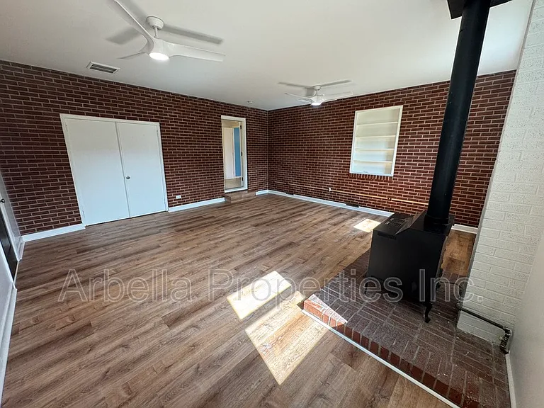 1713 Seward Dr — Photo 13