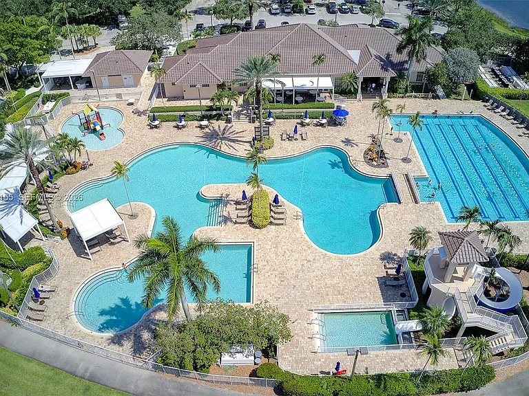 1530 Canary Island Dr — Photo 17