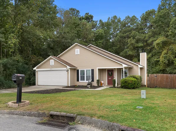 5931 Hotspur Pl, Fayetteville, NC 28306