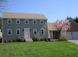 16 Robin Rd, West Newbury, MA 01985