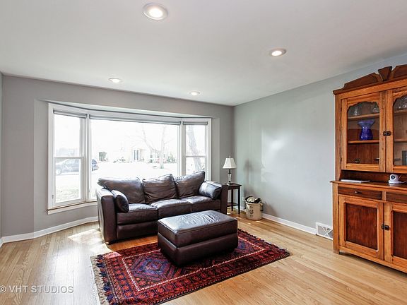 2nd image of 8341 Kolmar Ave