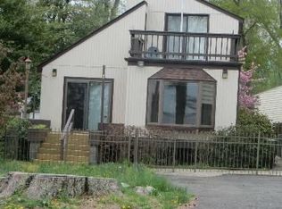 1605 Beach Ave, Colonial Beach, VA 22443