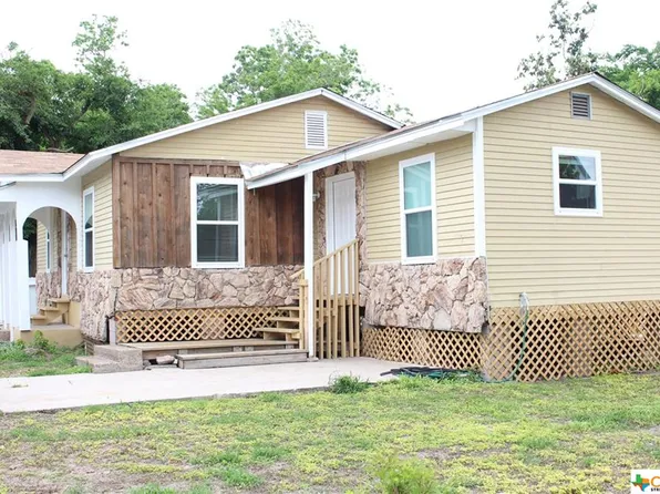 212 W 2nd St, Victoria, TX 77901