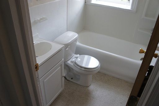 3rd image of 1008-10 S 48th St APT 408