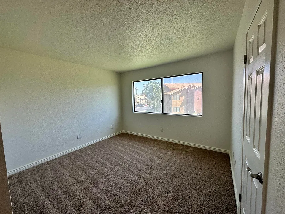 78650 Avenue 42 #2208