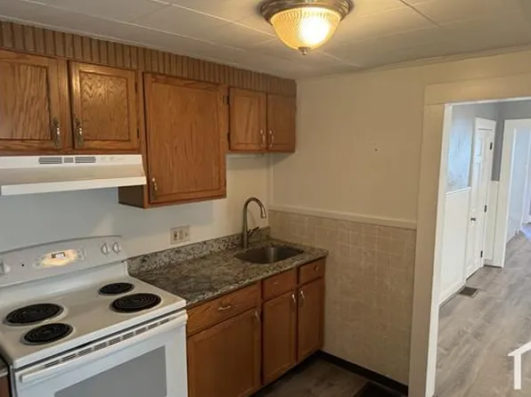 5 Garfield Ave, Woburn, MA 01801