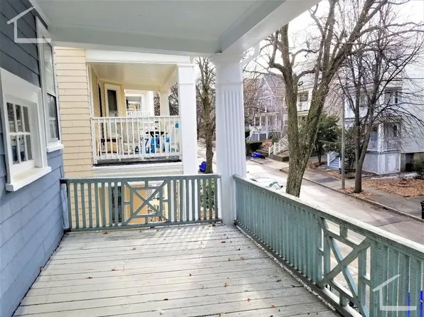 116 Browne St #3, Brookline, MA 02446