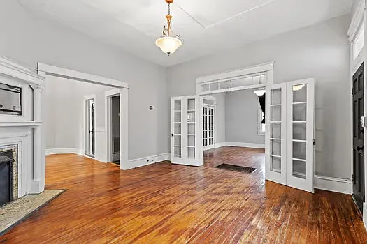 723 E Henry St #A — Photo 14