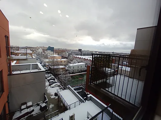 Rented by City Vista Inc | media 11