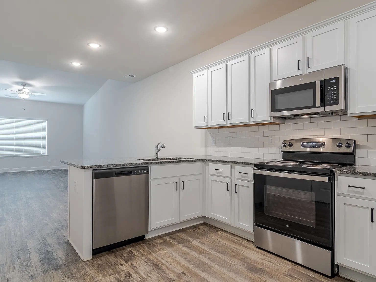 Brighton Townhomes — Photo 1
