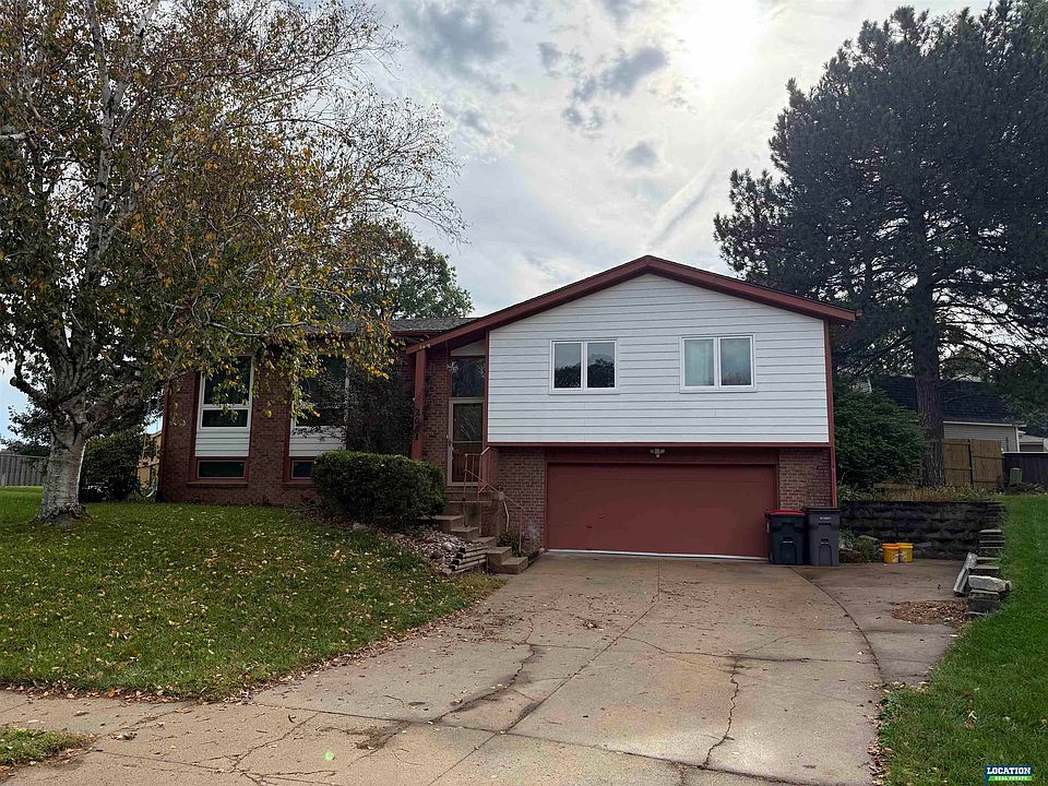 1st image of 2631 Cheshire Ct S