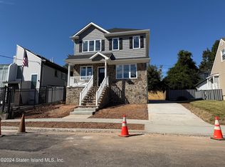 29 Hartford St, Staten Island, NY 10308