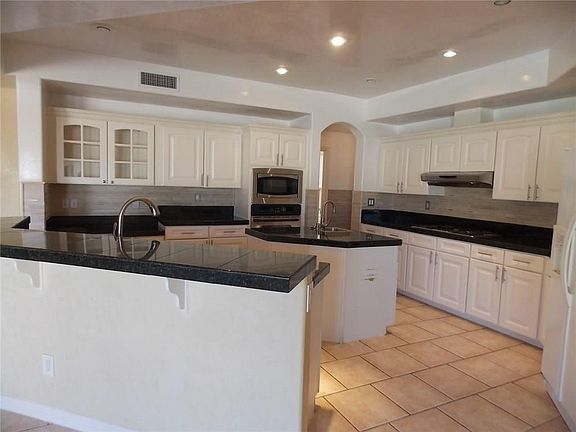 5th image of 1139 Calle Parque Dr