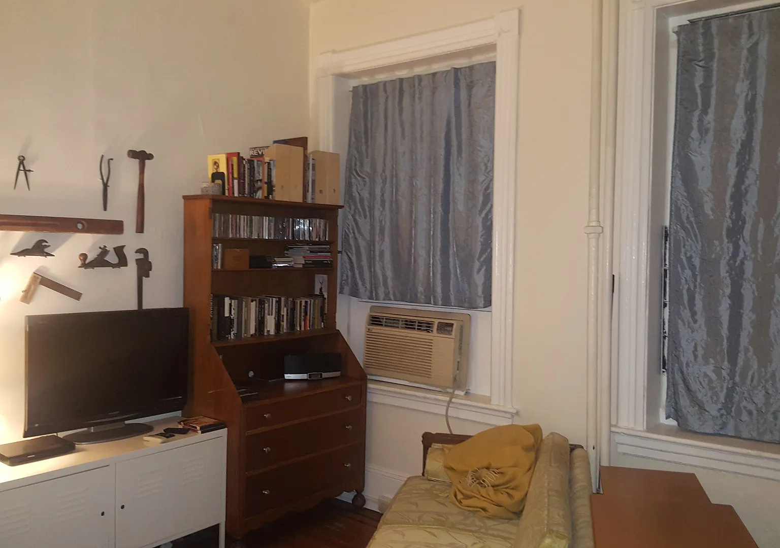 4430 Pine — Photo 2