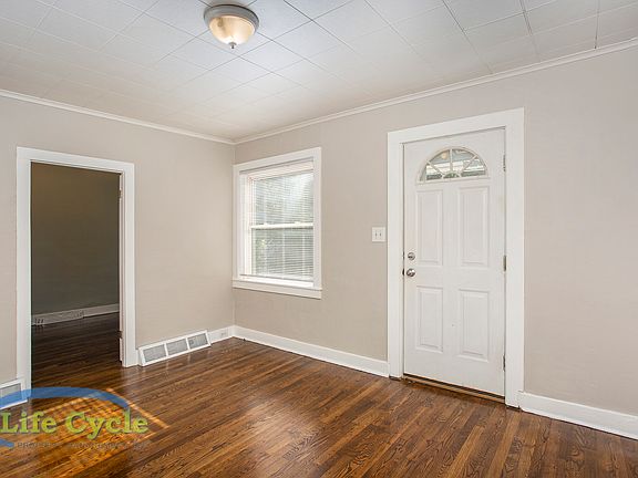 3rd image of 243 Lane Ave NW