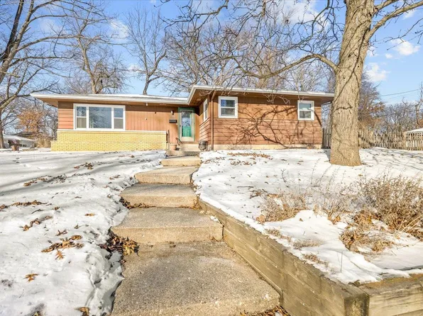 3504 Brendenwood Rd, Rockford, IL 61107