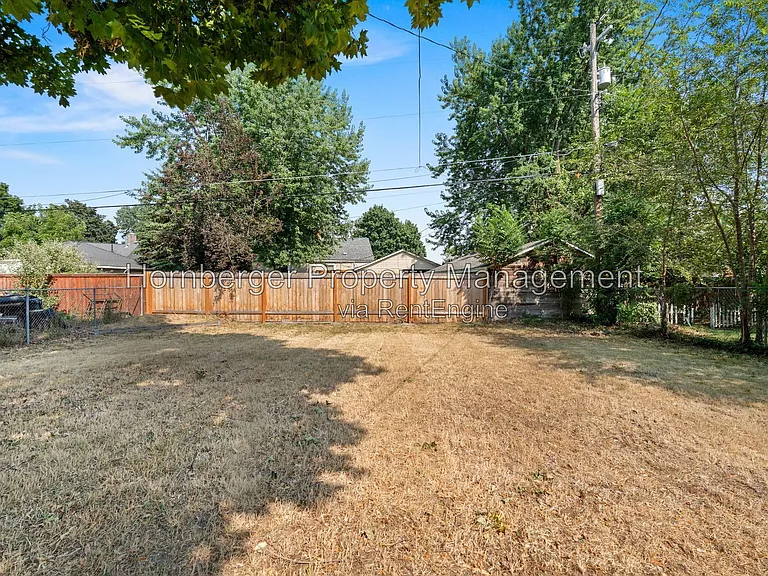 10106 N Wesley St — Photo 24