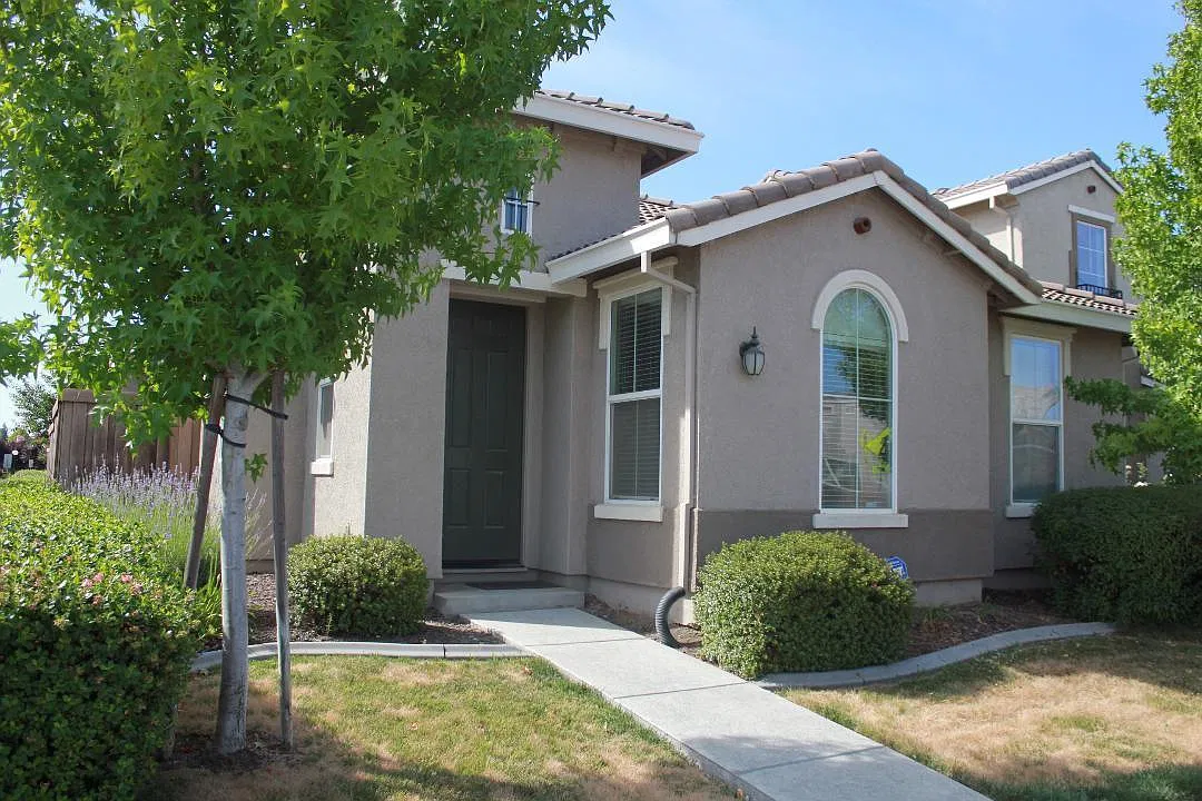 3 Spoonwood Way — Photo 1