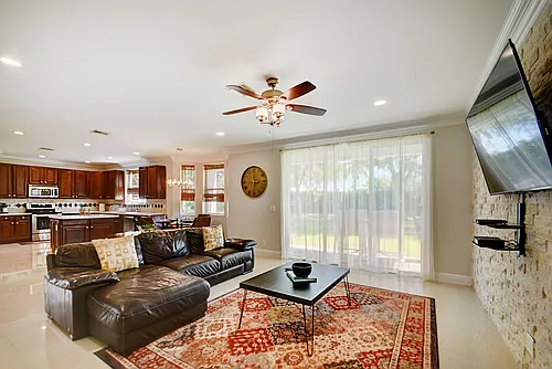4006 Bahia Isle Cir Photo 1
