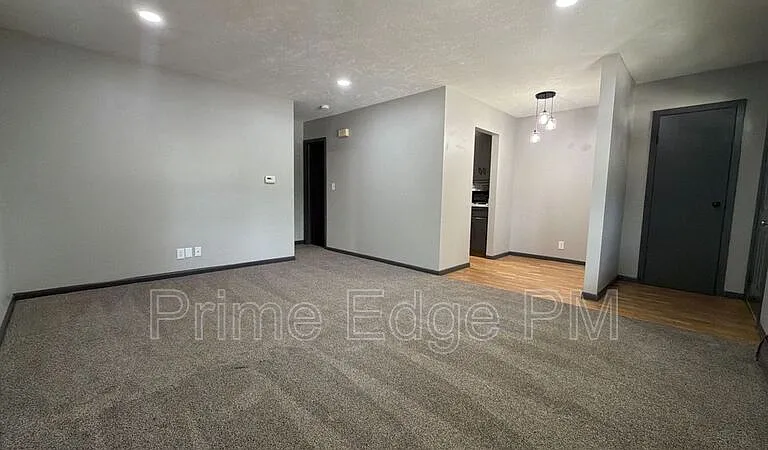 4900 Huntington Ave #4 — Photo 8