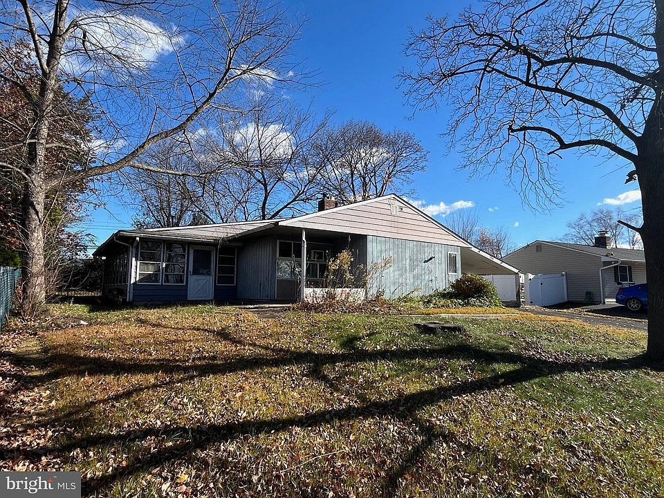 1st image of 394 Lakeside Dr
