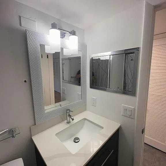 226 W Canterbury Dr #J — Photo 12