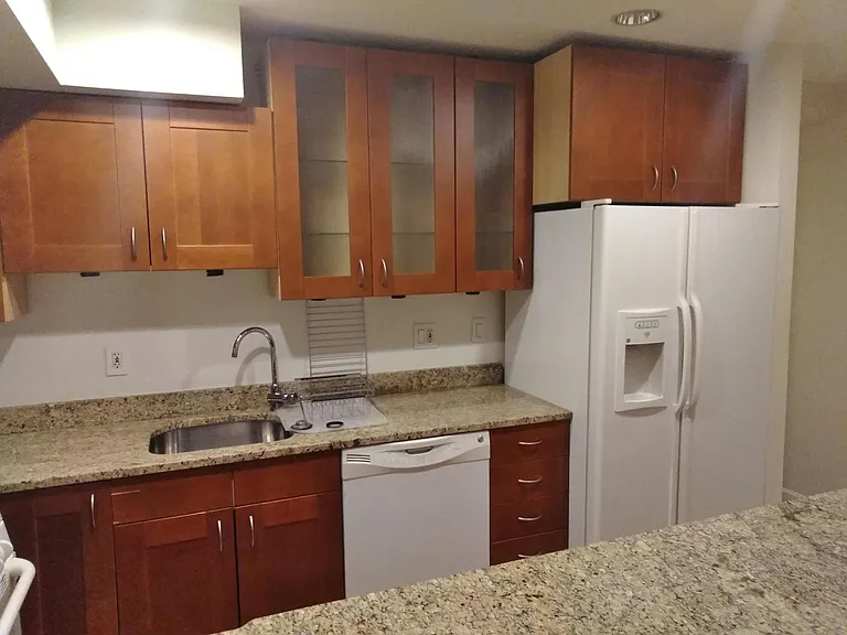 3933 Davis Pl NW #6 — Photo 9