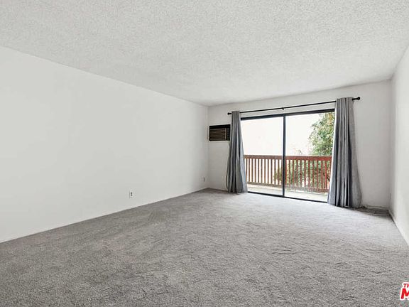 3rd image of 20234 Cantara St Unit 219