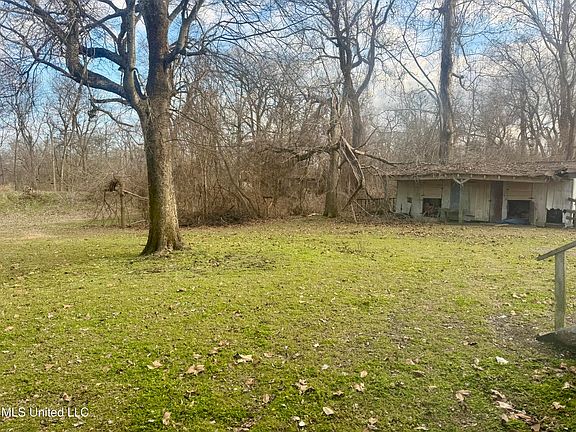 4th image of 75 Desoto Lake Rd