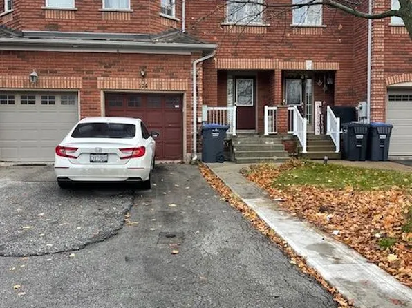 174 Twin Pines Cres, Brampton, ON L7A 1N6