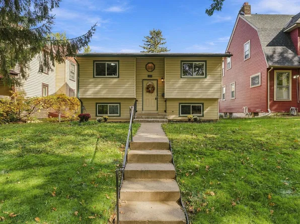 1741 Ames Pl, Saint Paul, MN 55106