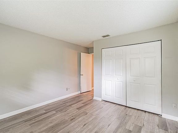 5th image of 14724 Sunset St APT 1