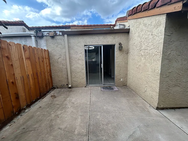 2104 Sharon Way — Photo 21