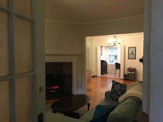 Rented by Lisa Realty Group LTD | media 2