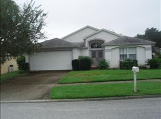 5218 Pond View Ct, Zephyrhills, FL 33541