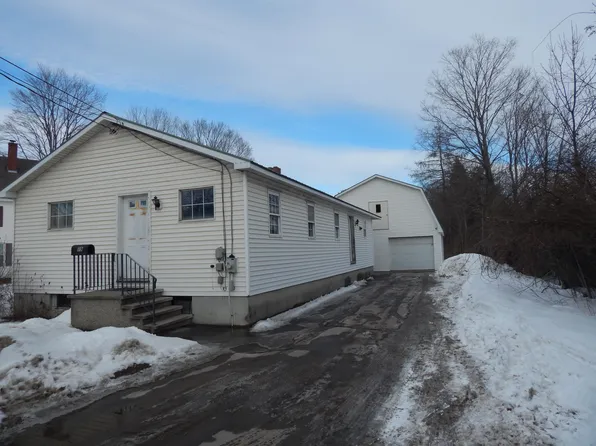 19 Park Street, Paris, ME 04281