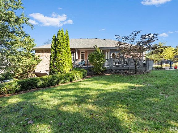 4th image of 2085 Derbyshire Ln