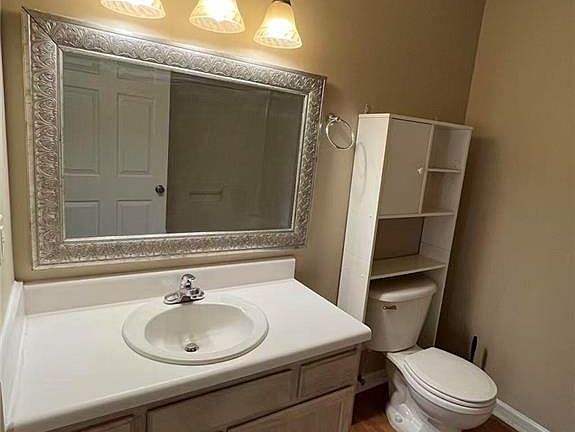 5th image of 7135 W Friendly Ave APT G
