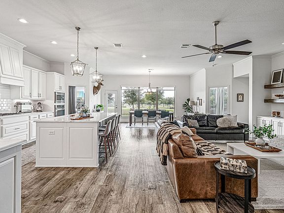 5th image of 1201 Crown Valley Dr