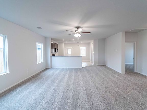 3rd image of 3104 Waxwing Dr