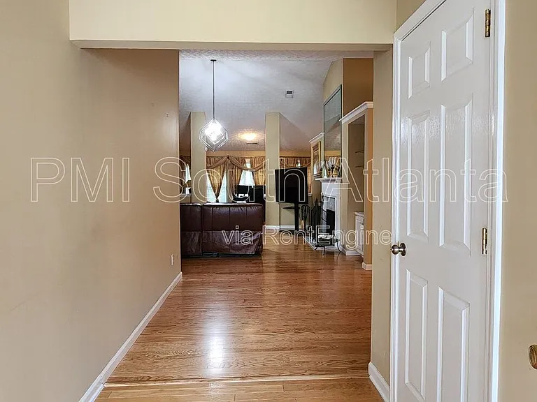 4284 Cedar Lake Cv — Photo 3
