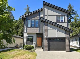 17 Saanich Ridge Dr, East Saanich 2, BC V8M 0B8