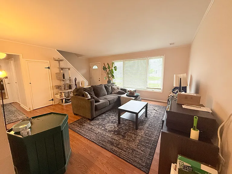 373 Heritage Ln — Photo 3