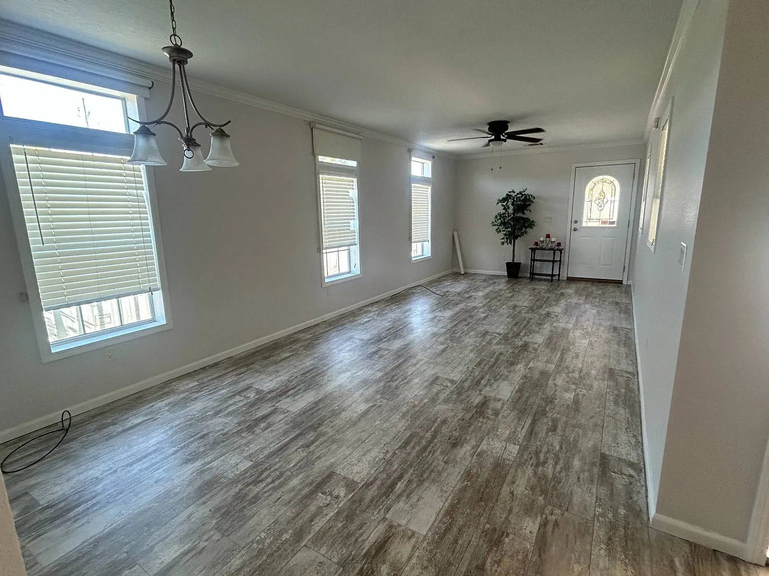 2 bed, 2.0 bath, 1344 sqft, $1,475 — Photo 2