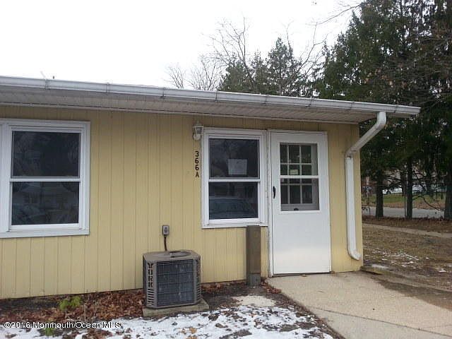 1st image of 366A Chesterfield Ct #A