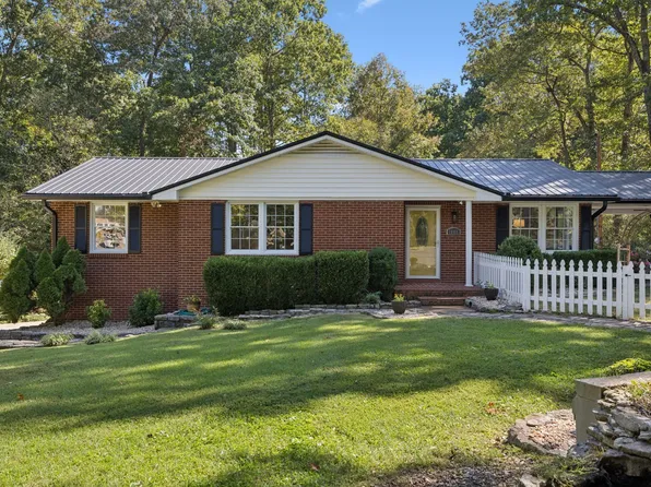 1048 Highway 100, Centerville, TN 37033